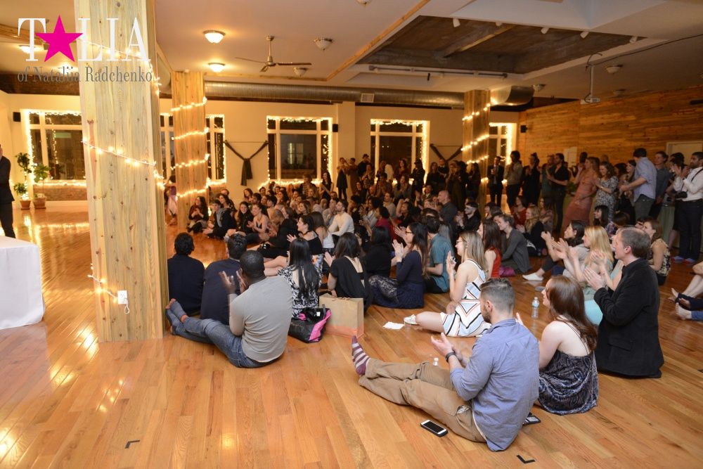 Неофициальная часть выпускного вечера тренеров Виньяса-Йоги в Нью-Йорк-Сити 2016