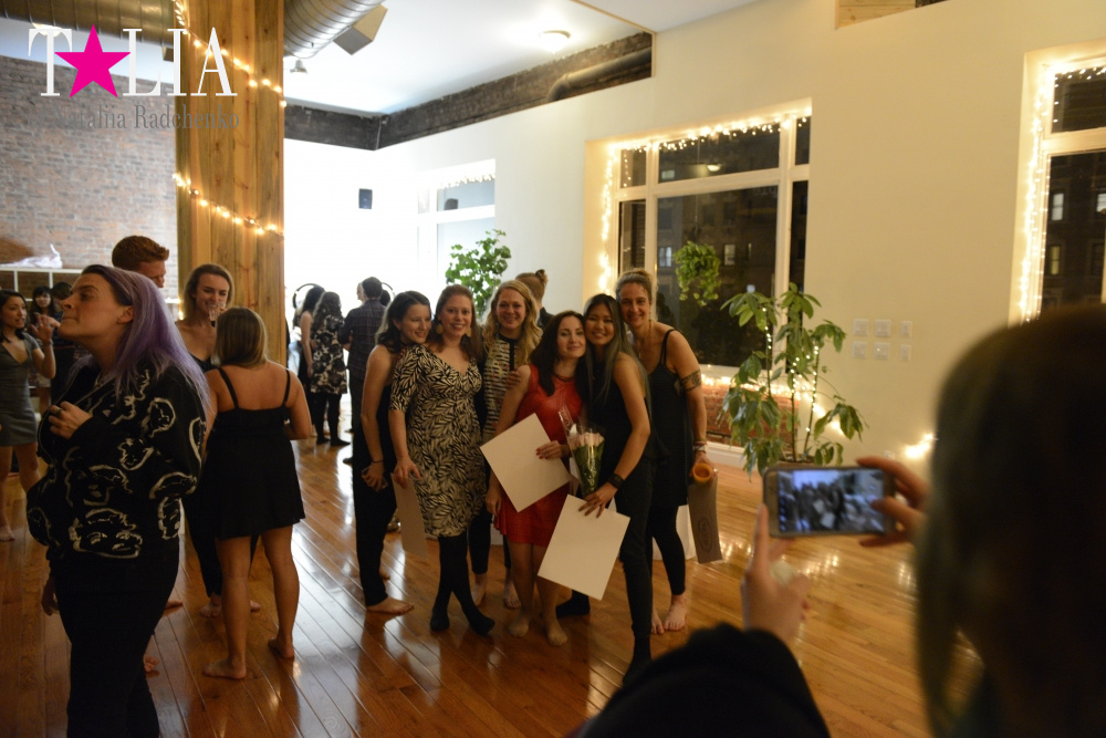 Неофициальная часть выпускного вечера тренеров Виньяса-Йоги в Нью-Йорк-Сити 2016