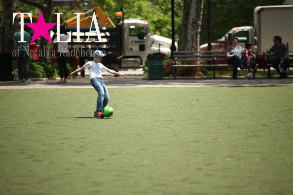 Соккер или европейский футбол - один из самых любимых видов спорта в Америке.