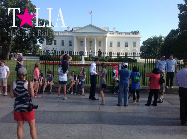 Вот такой забор отделял посетителей от достопримечательности раньше! Белый Дом, Вашингтон, округ Коламбия, США (The White House)