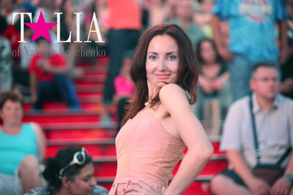 Моя летняя фотосессия на знаменитых красных ступеньках Таймс Сквер