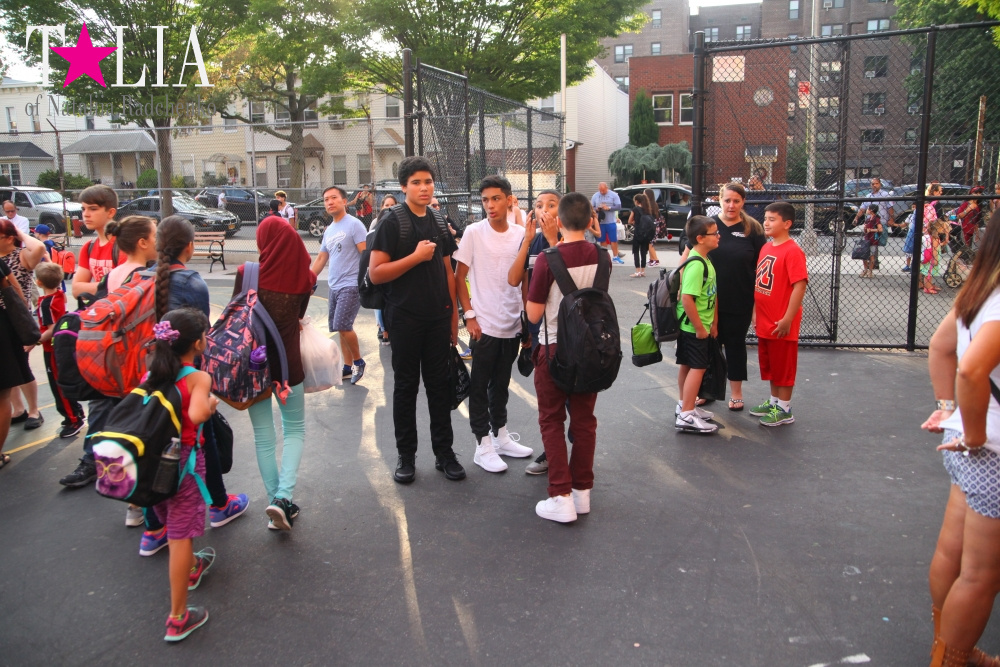 Первый раз в шестой класс в американской школе (PS/IS 104, Нью-Йорк)