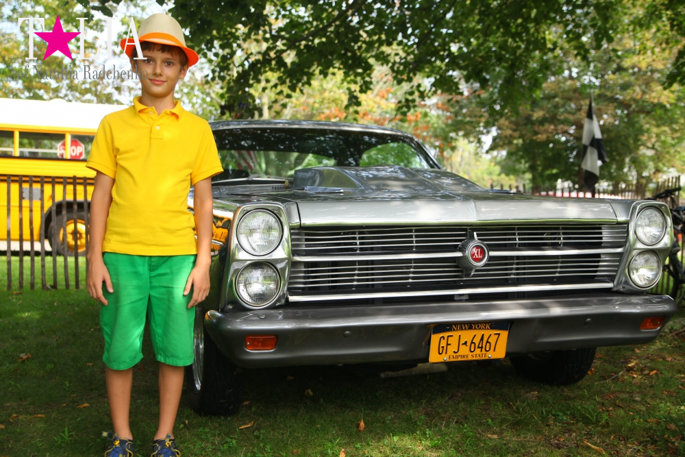 Шоу ретро-автомобилей в Хэмптонсе, штат Нью-Йорк