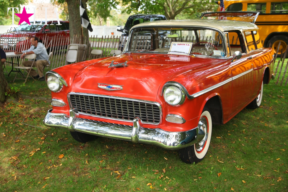 Шоу ретро-автомобилей в Хэмптонсе, штат Нью-Йорк