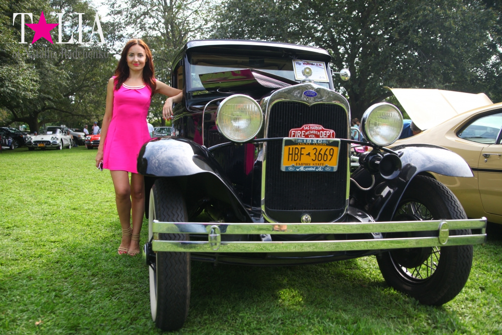 Шоу ретро-автомобилей в Хэмптонсе, штат Нью-Йорк