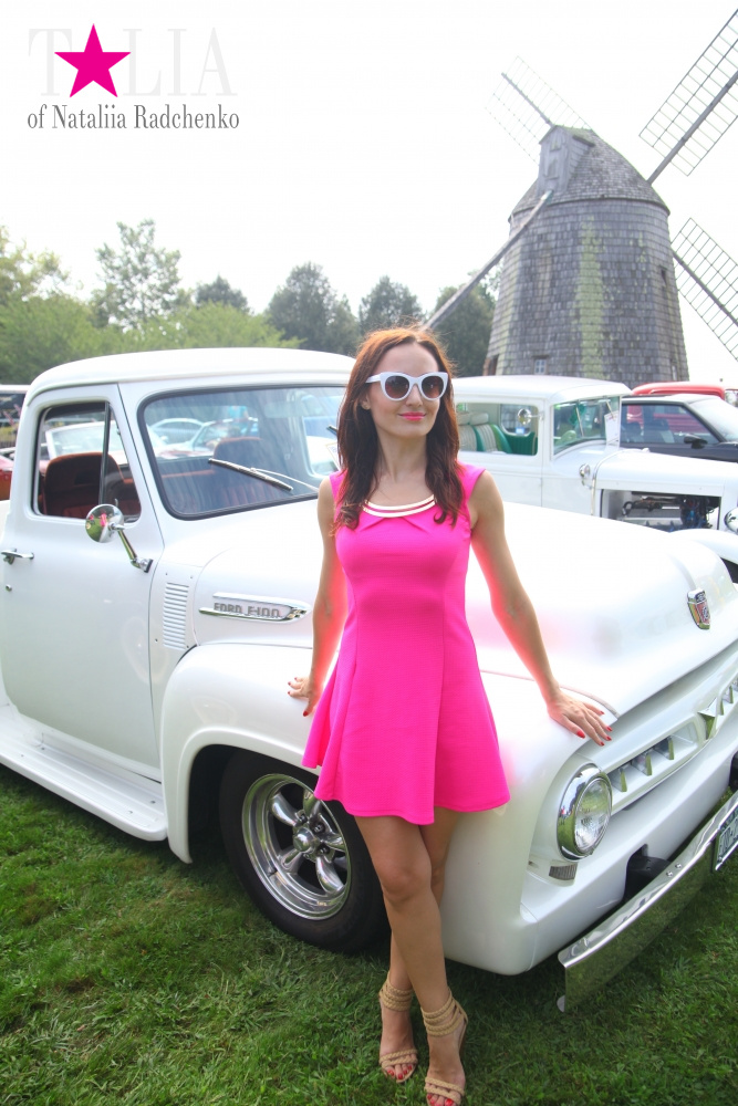 Шоу ретро-автомобилей в Хэмптонсе, штат Нью-Йорк