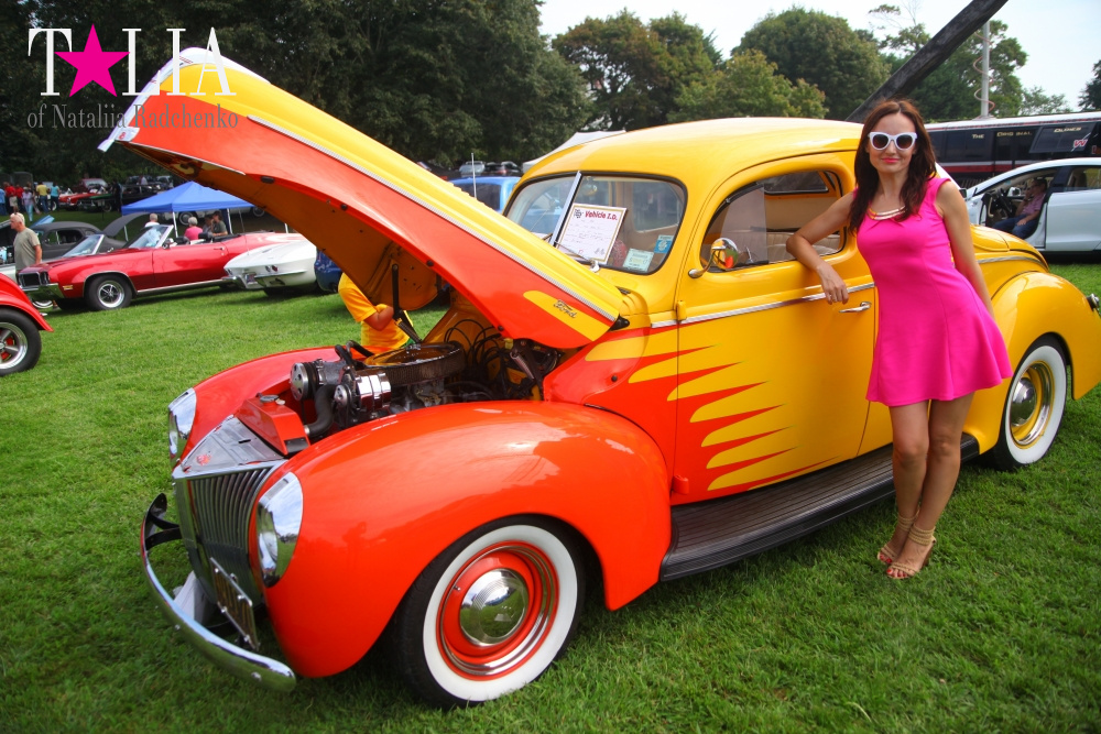 Шоу ретро-автомобилей в Хэмптонсе, штат Нью-Йорк