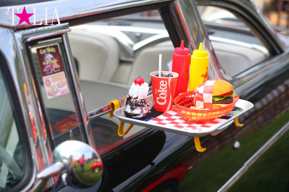 Шоу ретро-автомобилей в Хэмптонсе, штат Нью-Йорк