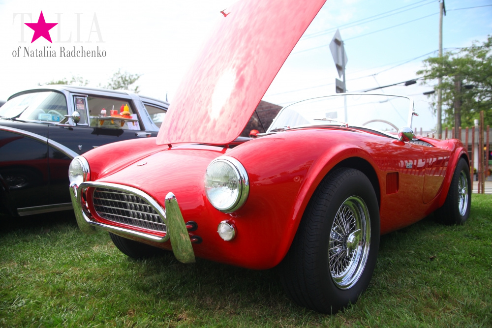 Шоу ретро-автомобилей в Хэмптонсе, штат Нью-Йорк