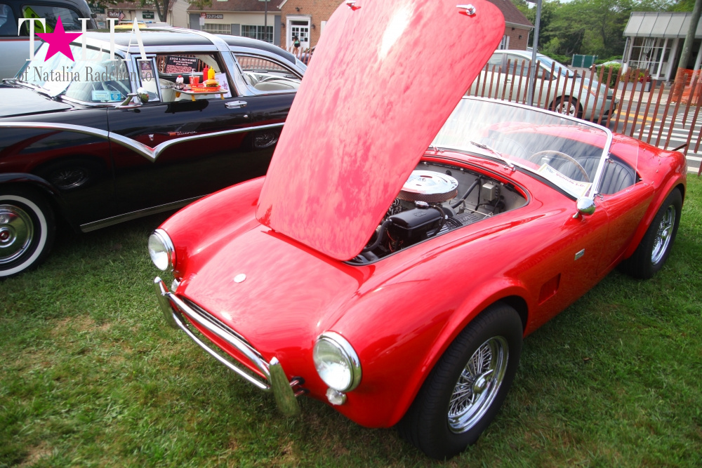 Шоу ретро-автомобилей в Хэмптонсе, штат Нью-Йорк