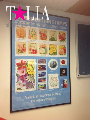 Марки на почте Лавлэнда бывают разные, не только сердечки! :)