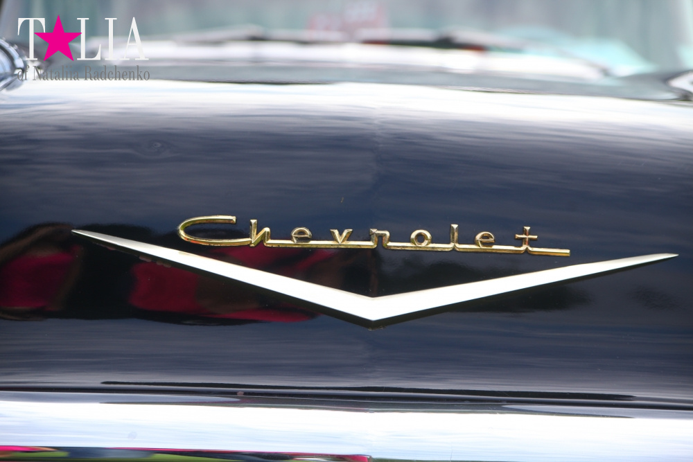 Шоу ретро-автомобилей в Хэмптонсе, штат Нью-Йорк