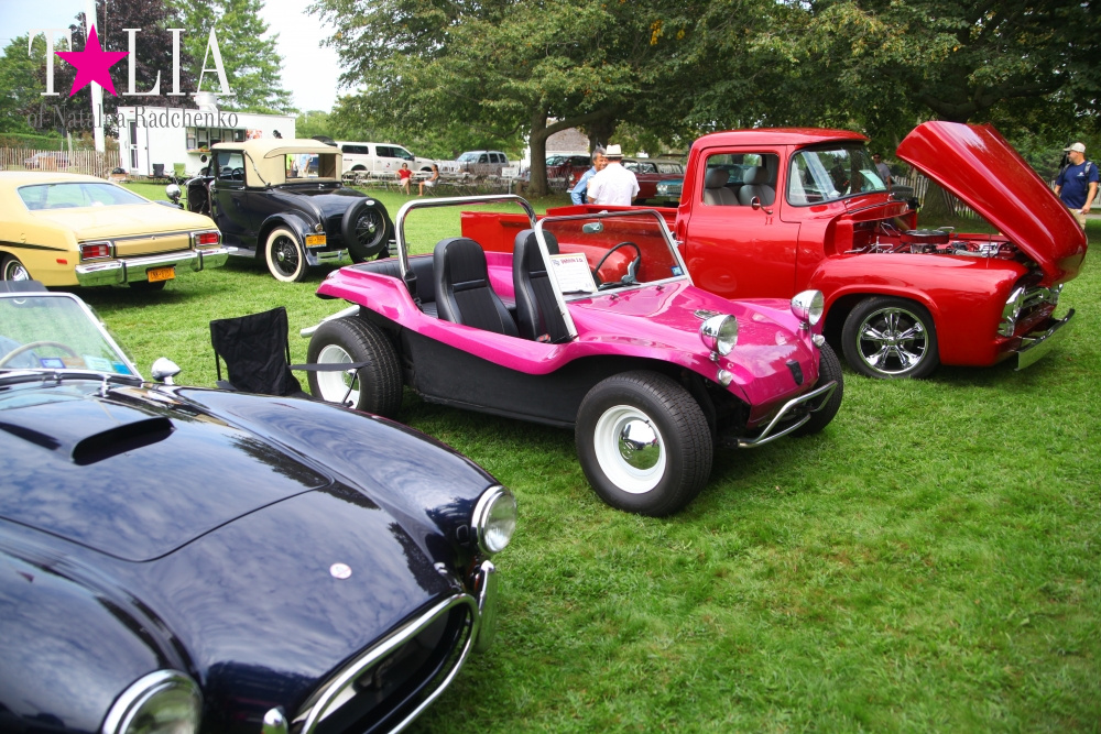 Шоу ретро-автомобилей в Хэмптонсе, штат Нью-Йорк