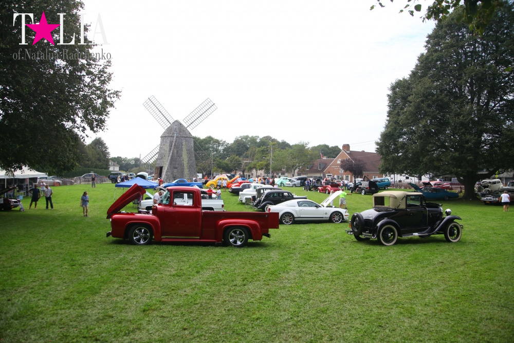 Шоу ретро-автомобилей в Хэмптонсе, штат Нью-Йорк