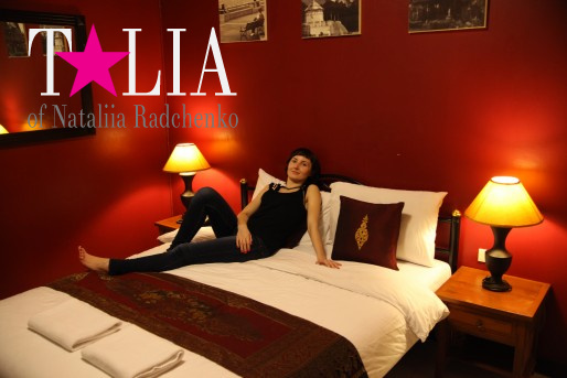 Так выглядит номер де люкс в Каосан Пелес.