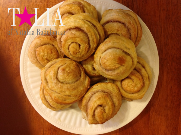 Булочки с корицей.