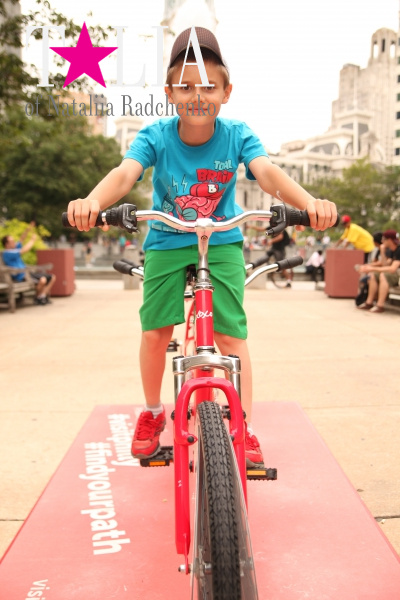 Памятник велосипед в Филадельфии, Пенсильвания, США