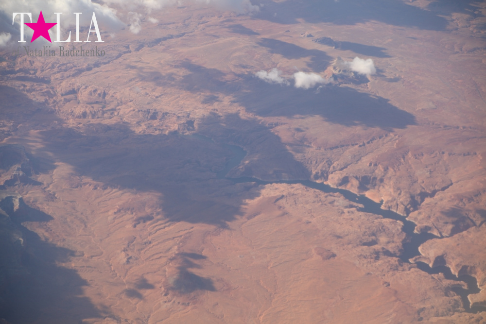 Америка с высоты птичьего полета и эссе на тему - почему я люблю самолеты? А также аэропорт Лас Вегаса