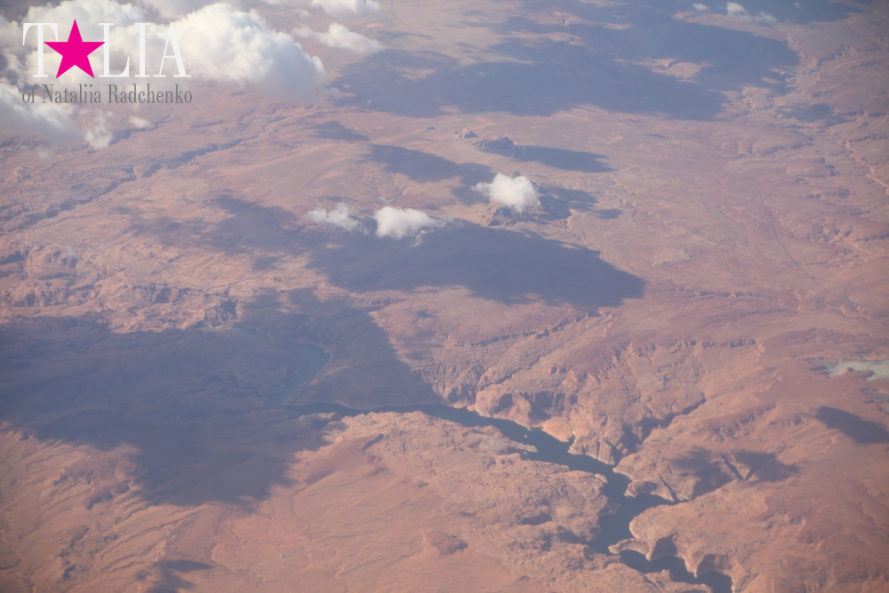 Америка с высоты птичьего полета и эссе на тему - почему я люблю самолеты? А также аэропорт Лас Вегаса