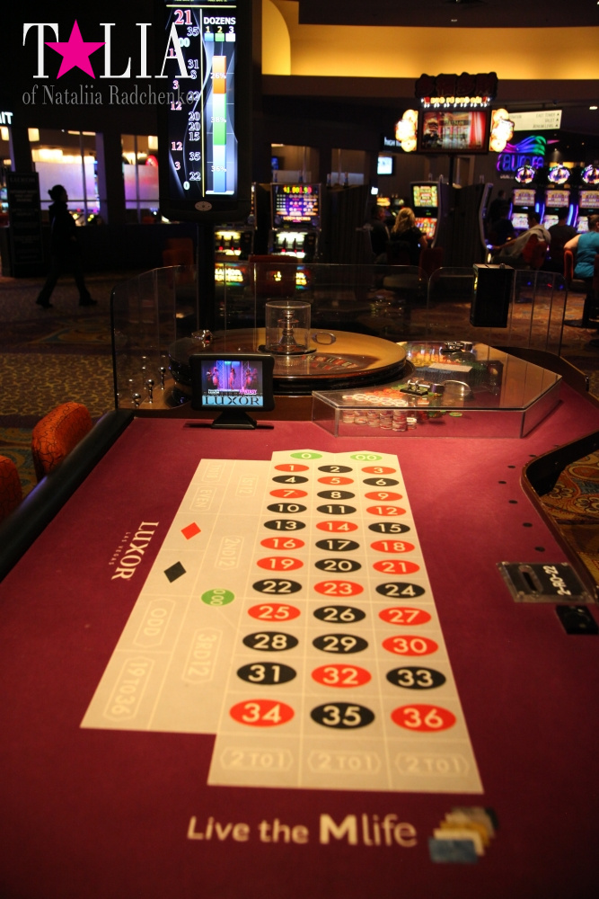 Казино в отеле Луксор в Лас Вегасе