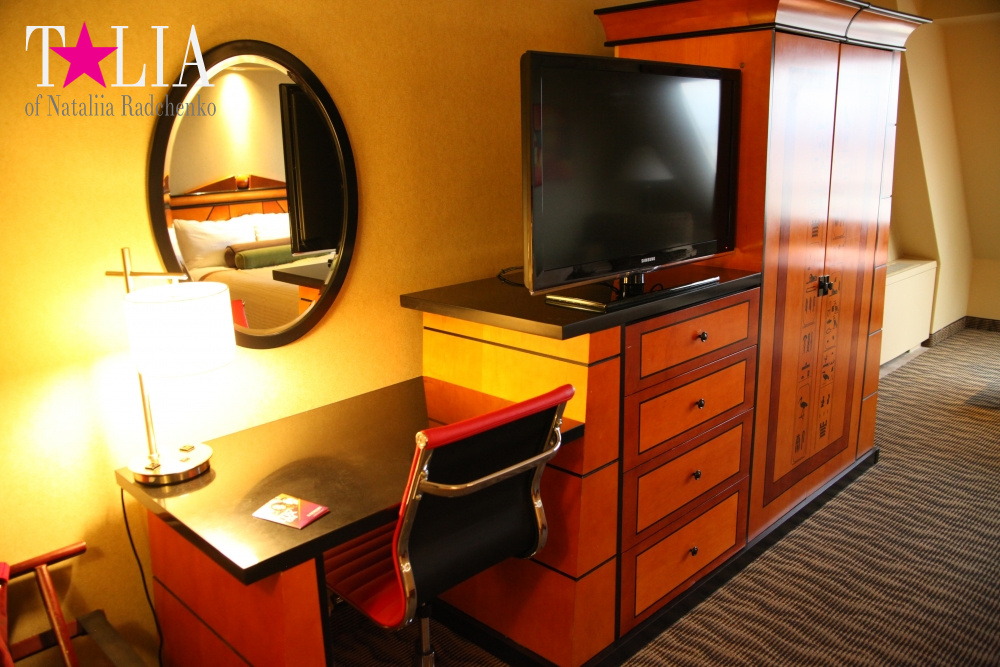 Пирамида в Лас Вегасе или отель Луксор, в котором мы останавливались