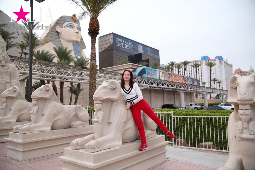 Пирамида в Лас Вегасе или отель Луксор, в котором мы останавливались