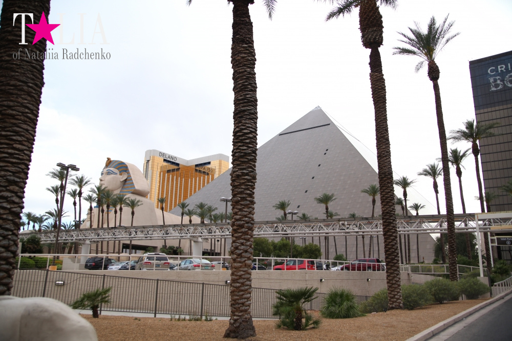 Пирамида в Лас Вегасе или отель Луксор, в котором мы останавливались
