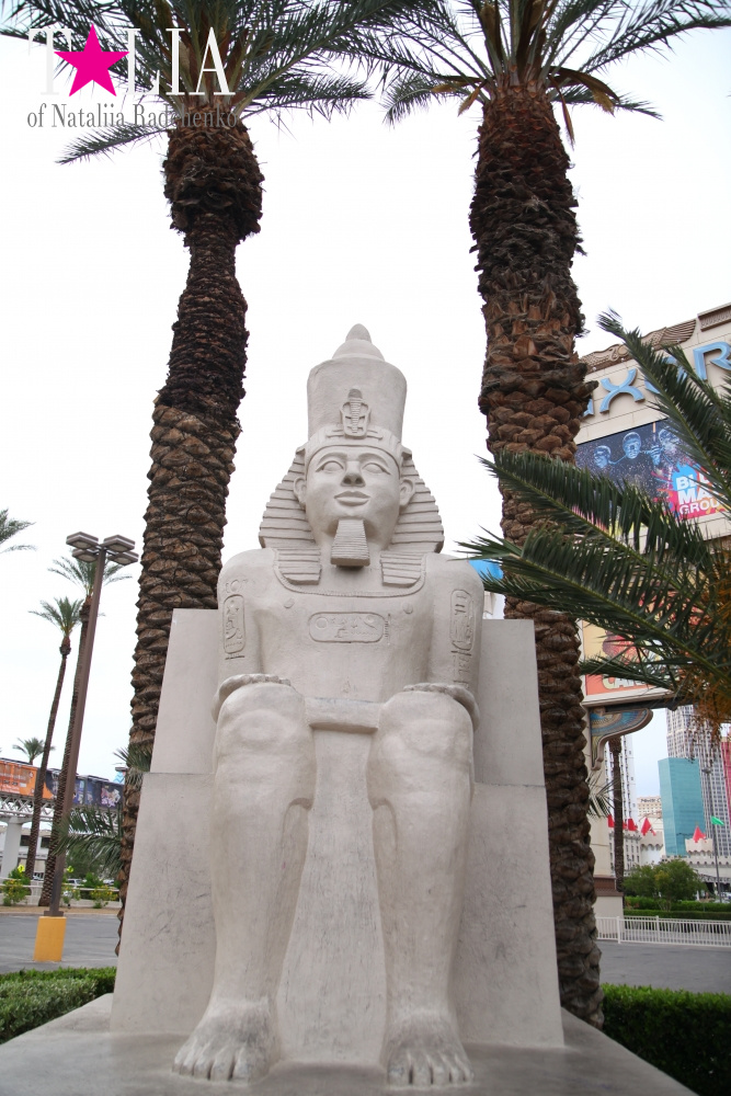 Пирамида в Лас Вегасе или отель Луксор, в котором мы останавливались