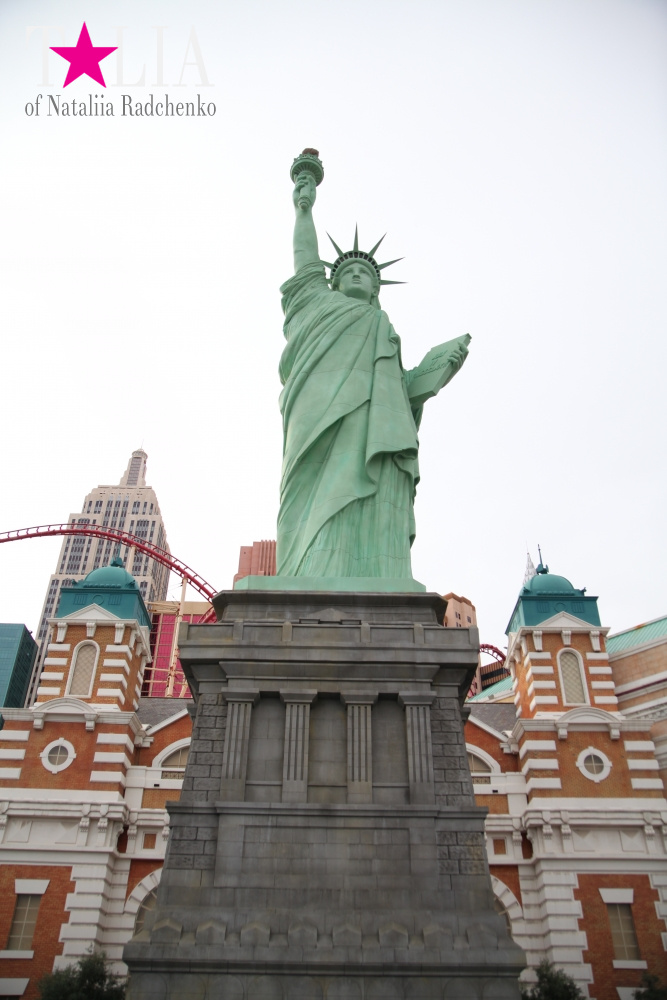 Главная улица Лас Вегаса - Стрип, с самыми дорогимы отелями в мире