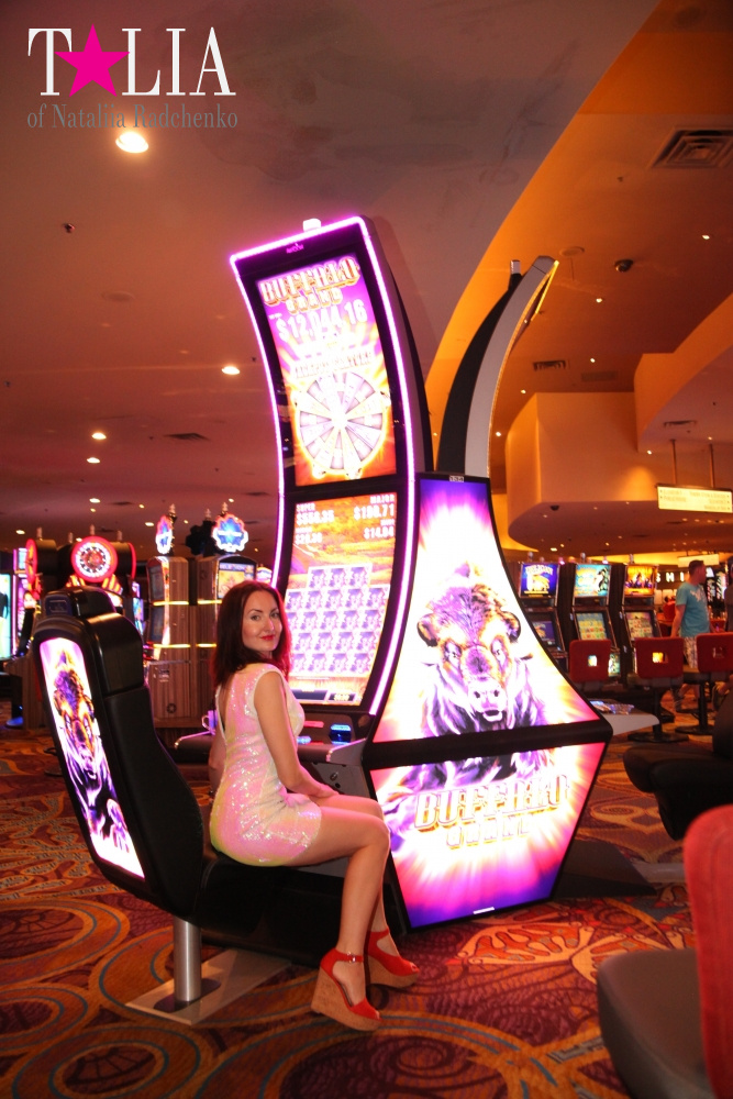 Казино в отеле Луксор в Лас Вегасе