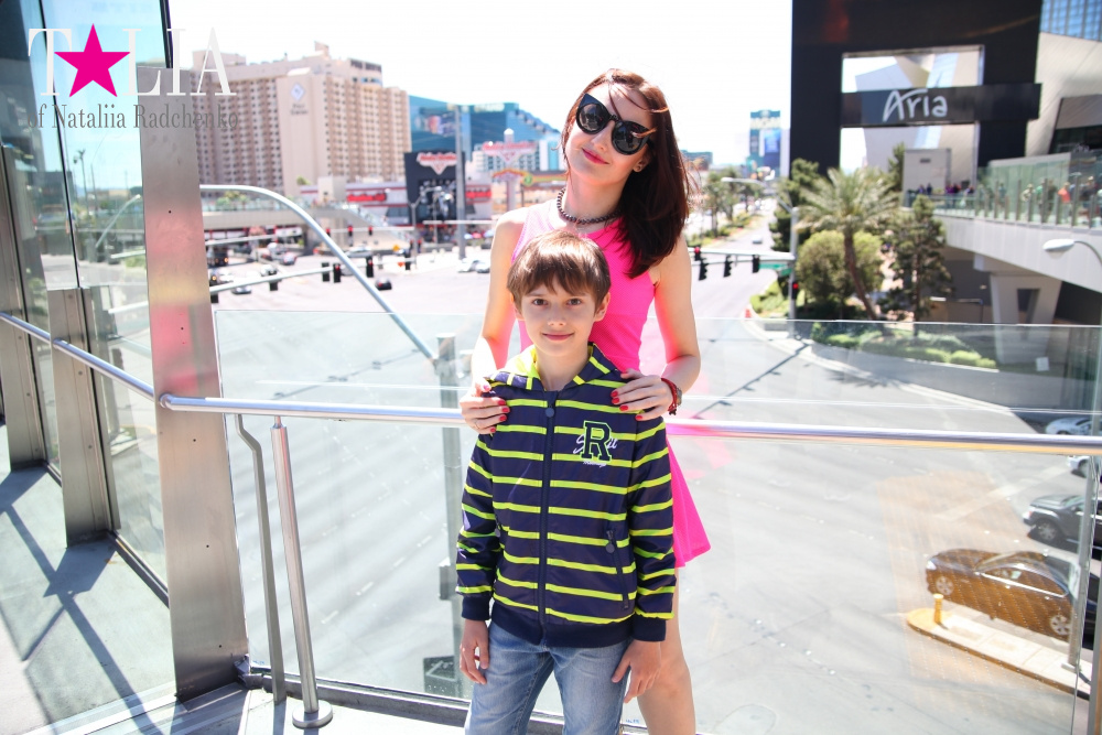 Главная улица Лас Вегаса - Стрип, с самыми дорогимы отелями в мире