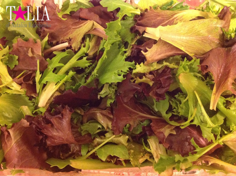 Чем больше занимаешься йогой, тем больше травы в холодильнике и рационе)))