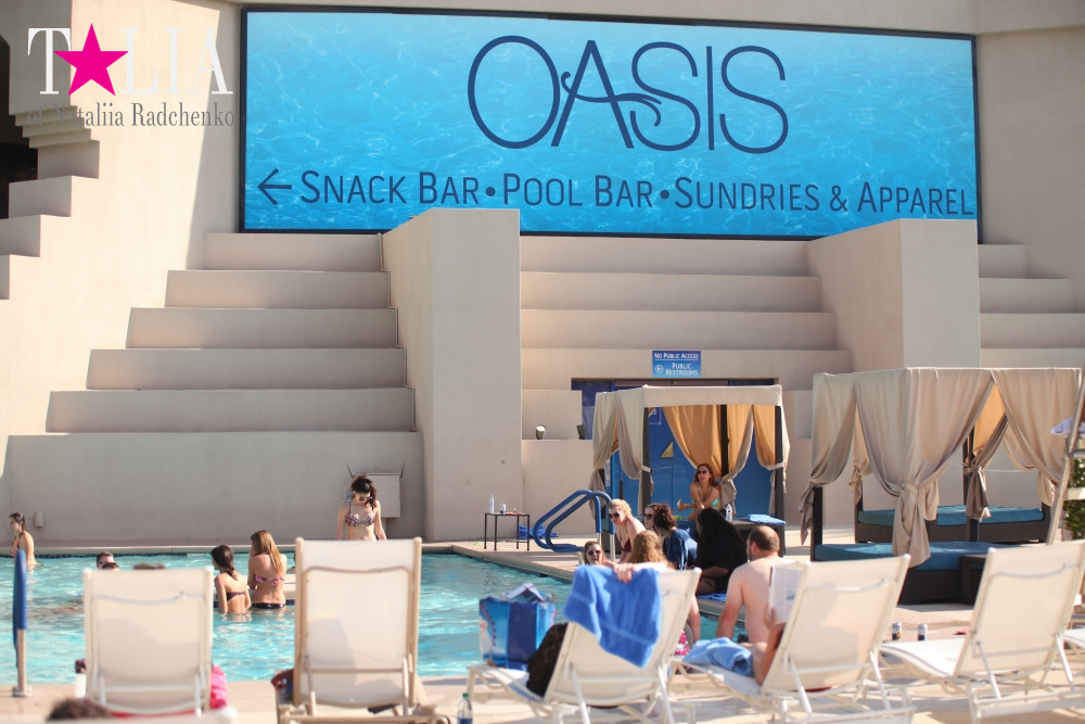 Бассейн в отеле Луксор в Лас Вегасе