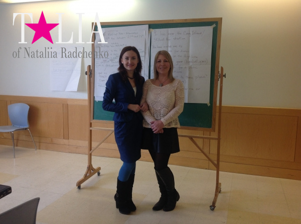 Моя подружка и соседка по парте слева - Маша. Бруклинская Публичная Библиотека (Brooklyn Public Library)