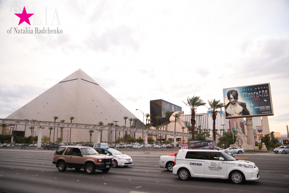 Пирамида в Лас Вегасе или отель Луксор, в котором мы останавливались