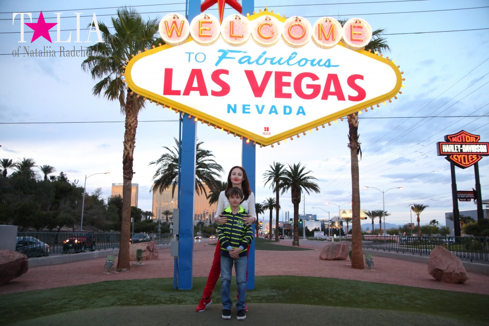 Вывеска Добро Пожаловать в Лас Вегас - визитка города грехов