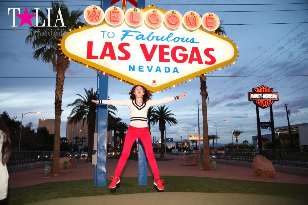 Вывеска Добро Пожаловать в Лас Вегас - визитка города грехов