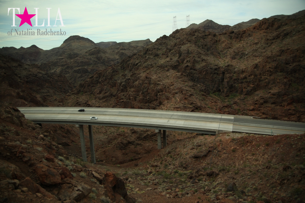 Гидроэлектростанция Плотина Гувера на реке Колорадо в Гранд Каньоне Аризоны