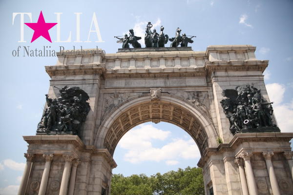 Триумфальная арка на площади Гранд-Арми-Плаза в Бруклине (Grand Army Plaza)