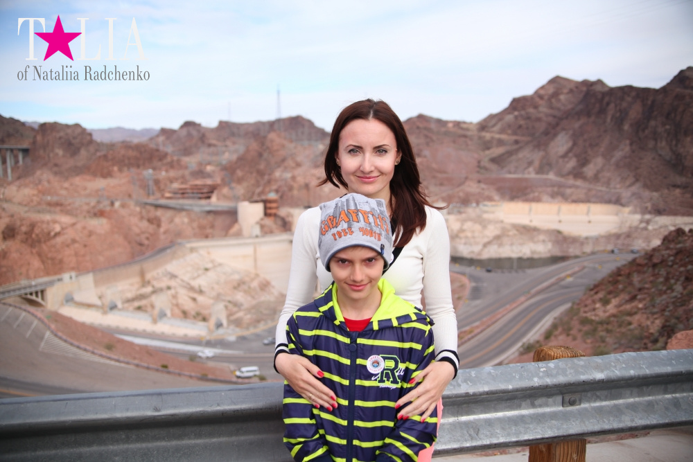 Гидроэлектростанция Плотина Гувера на реке Колорадо в Гранд Каньоне Аризоны