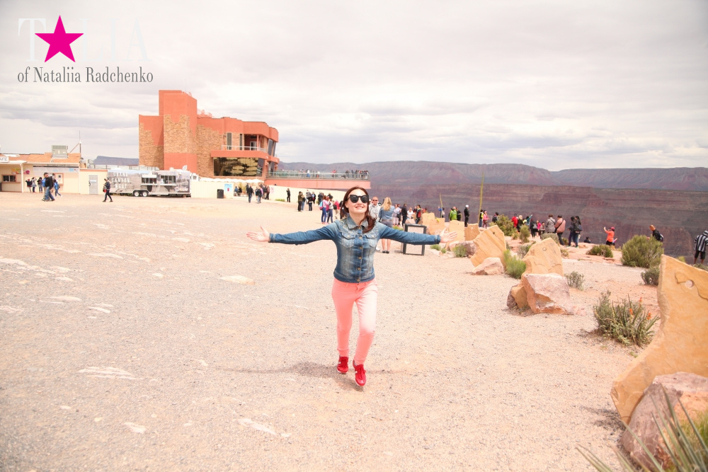 Стеклянный мост SkyWalk или смотровая площадка Гранд-Каньона, Аризона, США