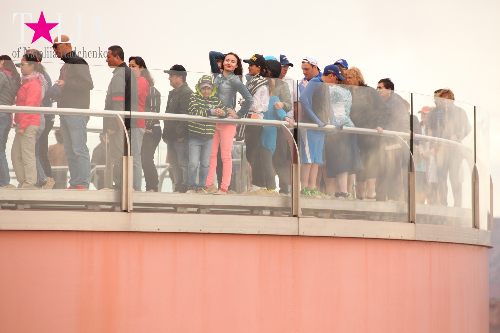 Стеклянный мост SkyWalk или смотровая площадка Гранд-Каньона, Аризона, США