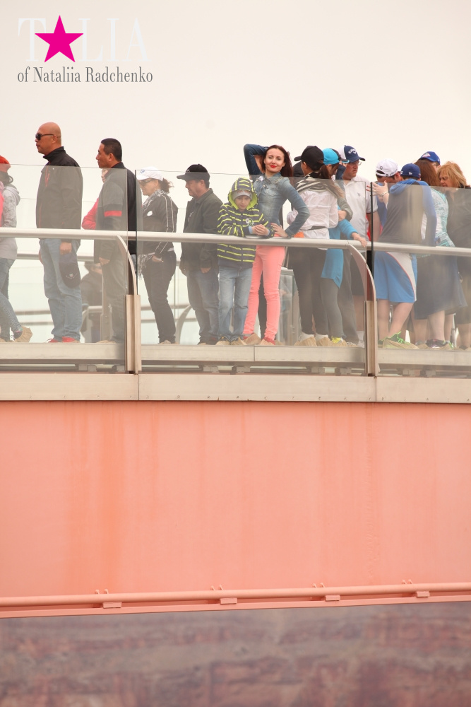 Стеклянный мост SkyWalk или смотровая площадка Гранд-Каньона, Аризона, США