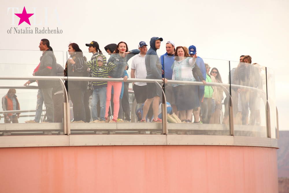 Стеклянный мост SkyWalk или смотровая площадка Гранд-Каньона, Аризона, США