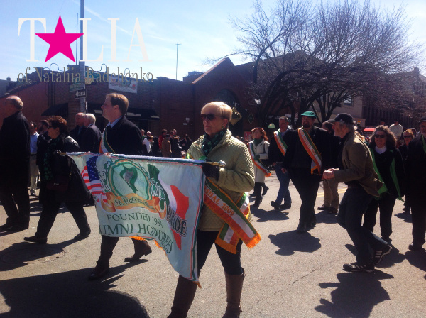 Парад в честь Дня Святого Патрика. 3 авеню, Бруклин.