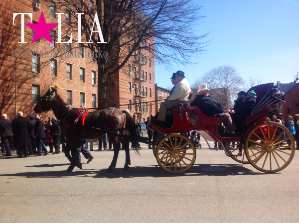 Парад в честь Дня Святого Патрика. 3 авеню, Бруклин.