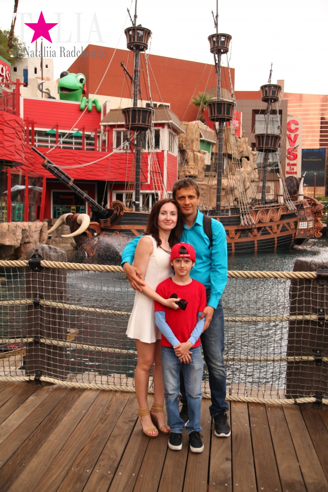 Отель-казино Остров Сокровищ в Лас Вегасе, Невада, США (Treasure Island)