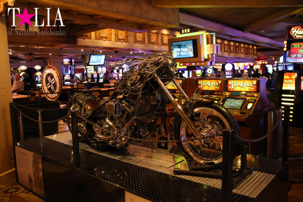 Отель-казино Остров Сокровищ в Лас Вегасе, Невада, США (Treasure Island)