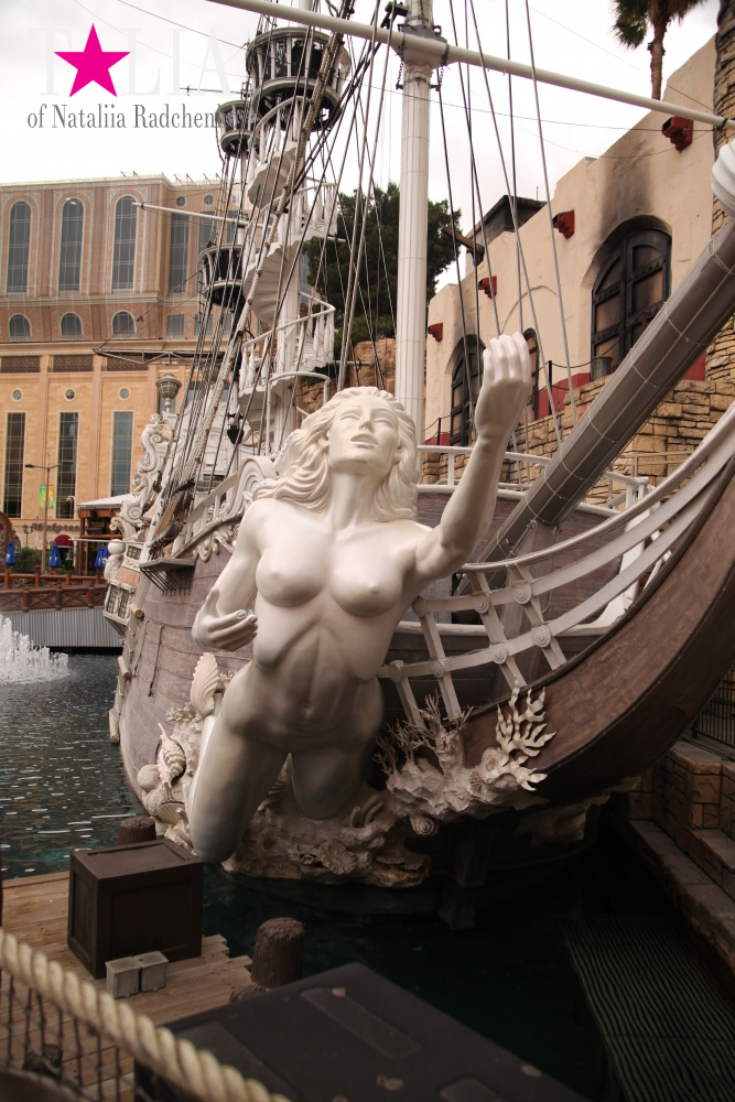 Отель-казино Остров Сокровищ в Лас Вегасе, Невада, США (Treasure Island)