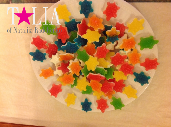 Хотя, в основном, американские конфеты - это желейные.